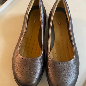 Clark’s Bronze Unstructured Flats Like New